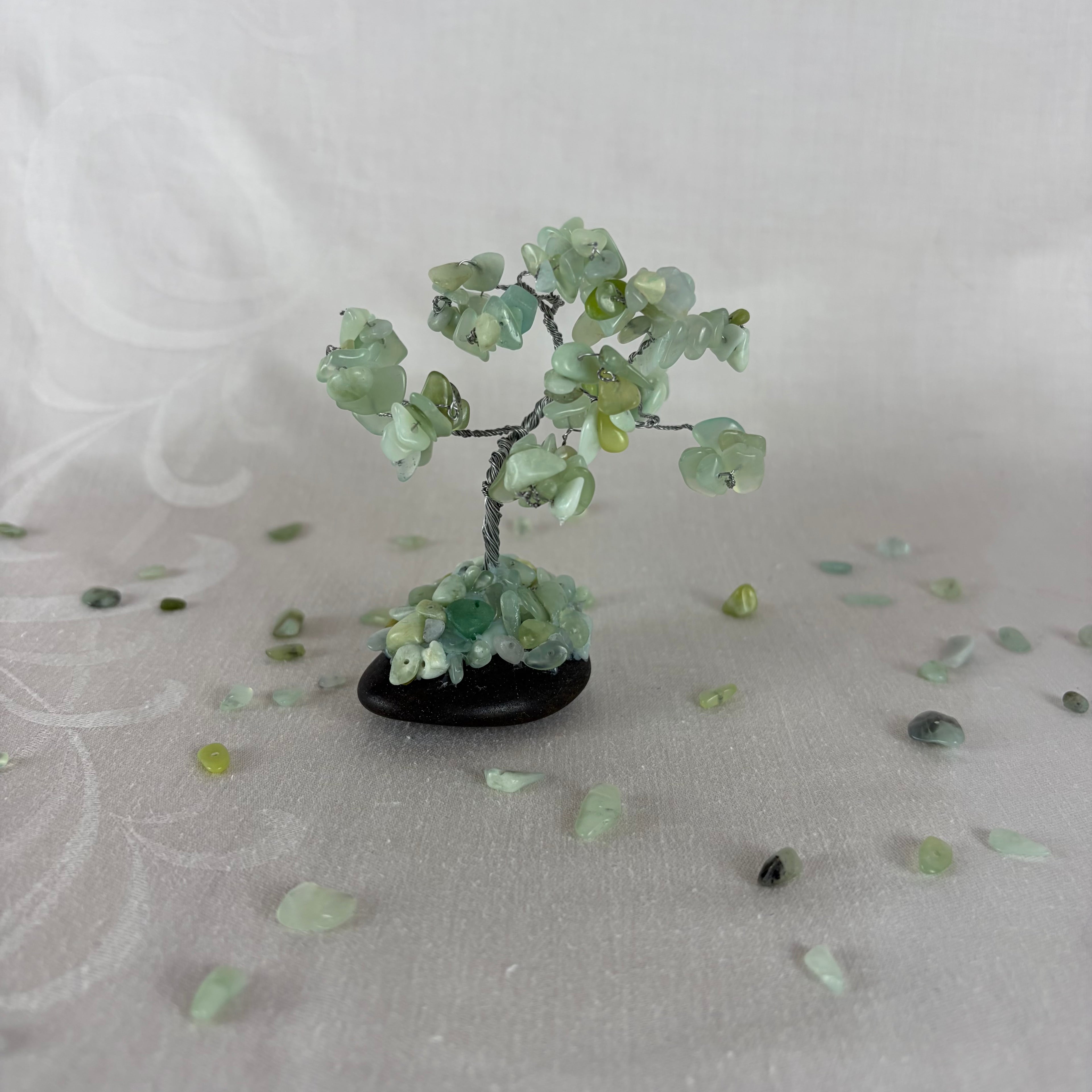 Edelstein-Baum Dekor – Kleiner Glücksbringer mit Edelsteinen