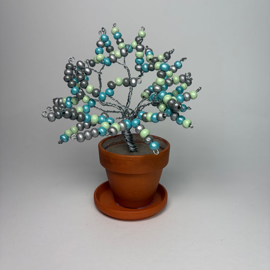 Lebensbaum Perlenbäumchen Bonsai Dekoration mit pinken Perlen und weißen Steinen handgemacht
