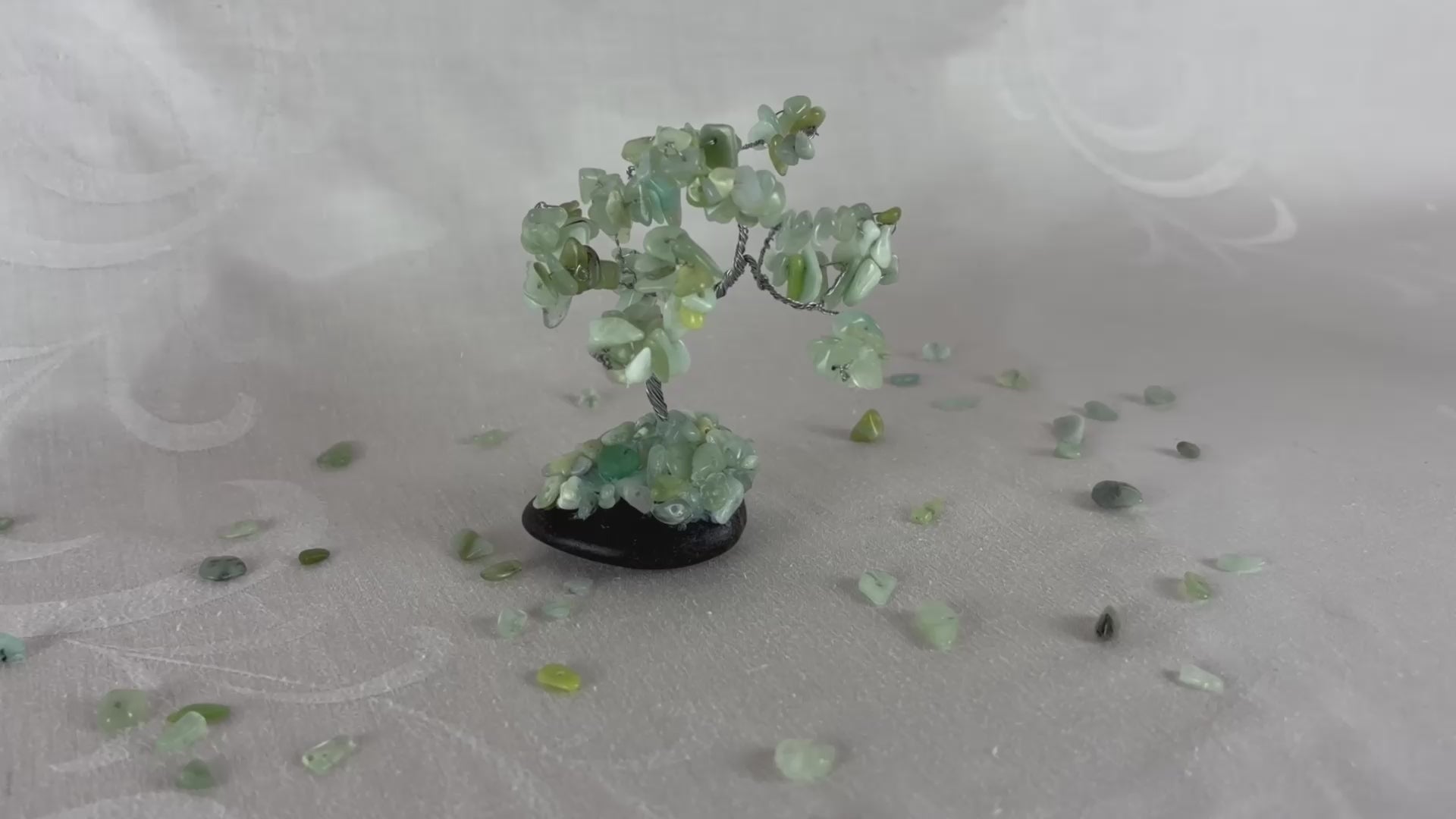 Edelstein-Baum Dekor – Kleiner Glücksbringer mit Edelsteinen